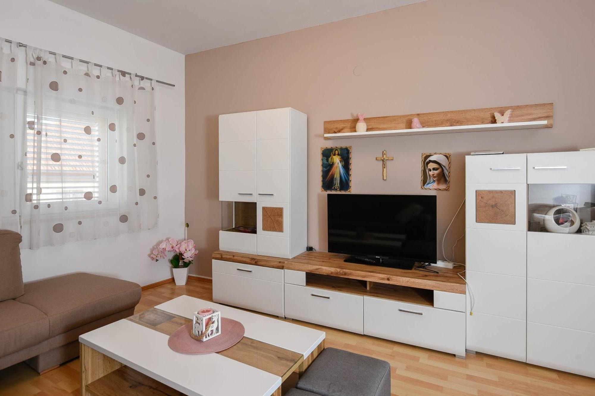 Apartments Karla Orebic Ruang foto