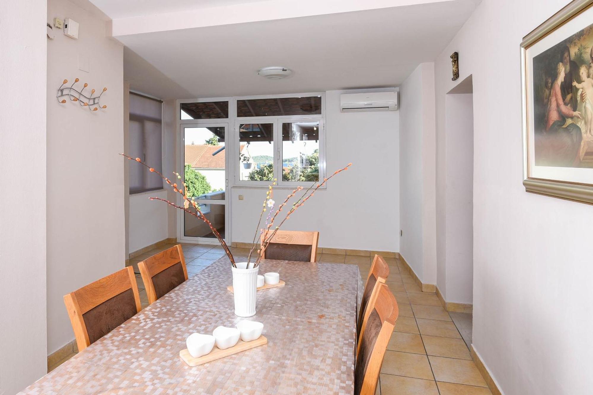 Apartments Karla Orebic Ruang foto